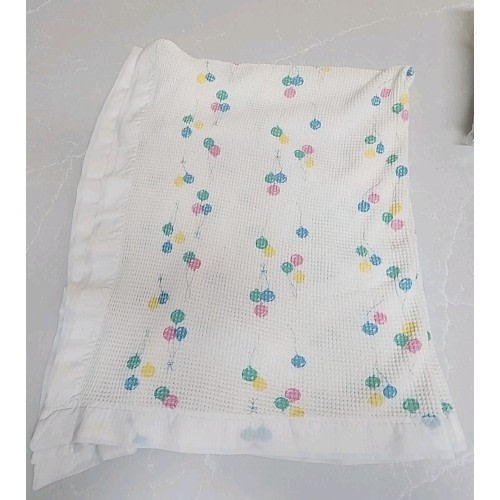 Vintage Baby Morgan Cozy Balloon Blanket Waffle Weave Satin Edge