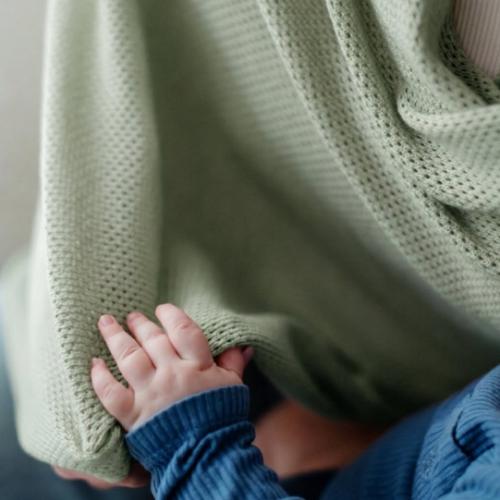 Nestling Baby™ Nursing Cover