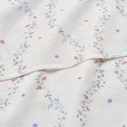 Botanical Berries Swaddle- Ivory | Gooselings