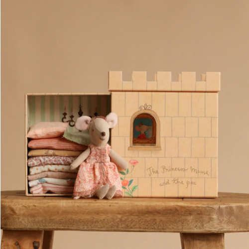 Maileg Princess and The Pea, Big Sister Mouse– Odin Parker