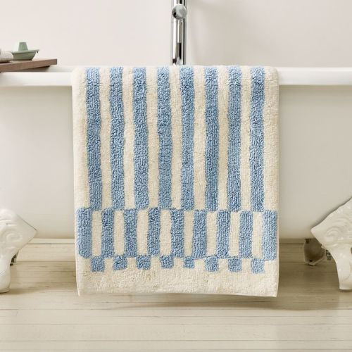 Offset Stripe Bath Mat