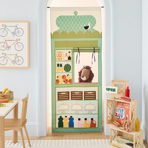 Interactive Bodega Door Hanging