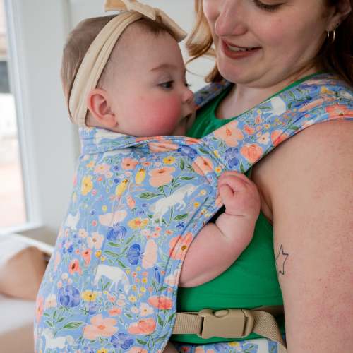 Charm Lark Baby Carrier (10-45 lbs) | Unicorn Floral | hope&plum