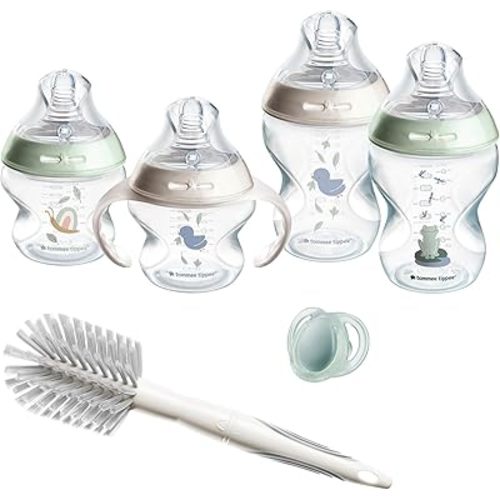 Tommee Tippee Natural Start Newborn Starter Set, 150ml & 260ml Anti-Colic Baby Bottles, Slow & Medium-Flow Breast-Like Teats, Self-Sterilising, Baby Feeding Essentials, Pond