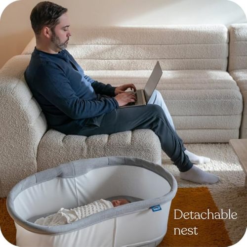 HALO BassiNest Connected Swivel Sleeper 3.0 – Smart Bassinet with AutoSoothe™, 360° Swivel, Cry Detection, Rocking, Vibration & Soothing Sounds, Easy Lowering Wall for Postpartum Recovery