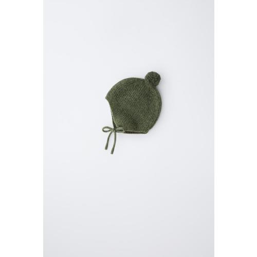 KNIT POMPOM BONNET - Mid-green | ZARA United States