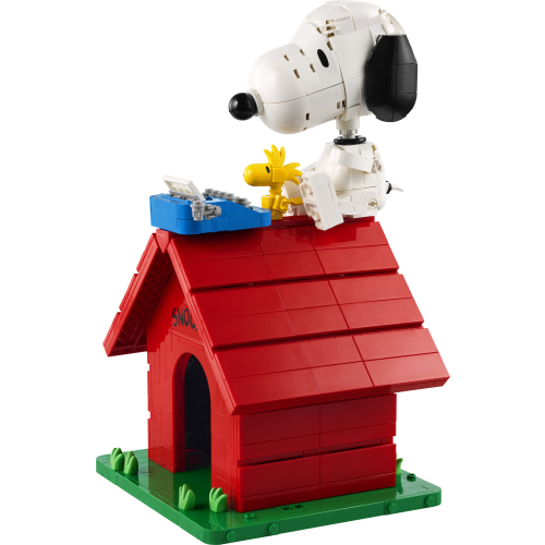 Peanuts: Snoopy's Doghouse