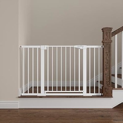 Mumeasy 29.7-51" Extra Wide Baby & Dog Safety Gate for Stairs & Doorways
