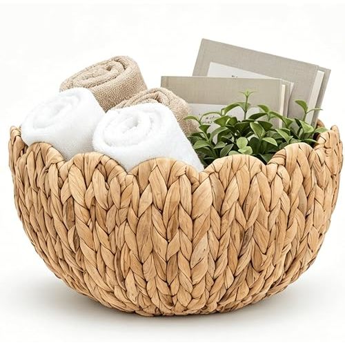 YOUEON Large Scalloped Wall Basket 16" x 7" x 10", Handwoven Natural Water Hyacinth Hanging Basket with Hook & Screws, Boho Decor for Front Door, Living Room, Bathroom