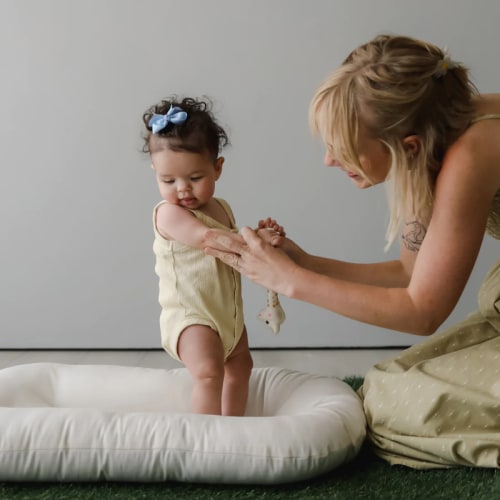 Organic Infant Lounger | Snuggle Bugz | Canada's Baby Store