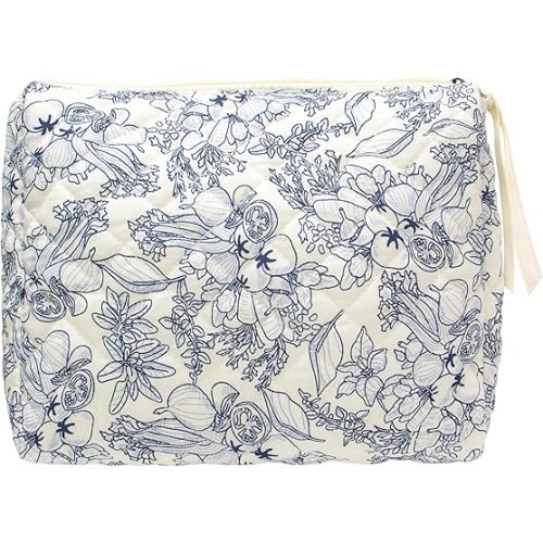 PAZIMIIK Quilted Makeup Bag Large Travel Zipper Soft Cosmetic Pouch for Women Girls Make Up,Flower White