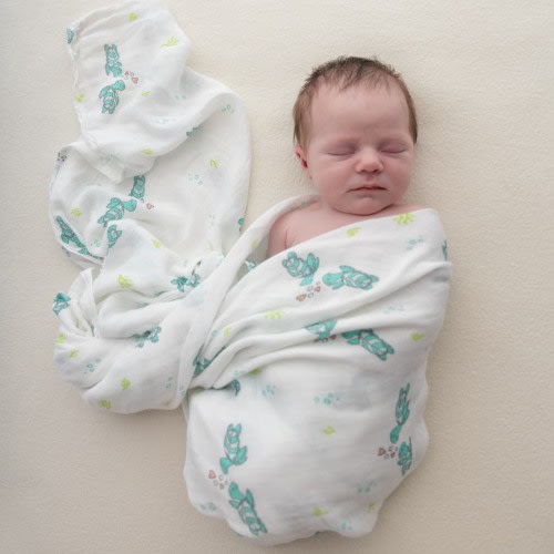 Honu Honi Muslin Swaddle Blanket - Coco Moon