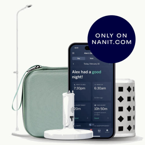 The Nanit Best Sellers Bundle (Monitor with floor stand)