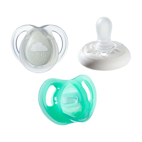 Tommee Tippee Pick-A-Paci Pacifiers | Breast-like, Ultralight and Night-Time Glow in the Dark | 0-6m, 3 Pack