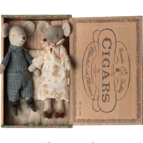 Grandma & Grandpa Mice in Cigarbox - Maileg USA