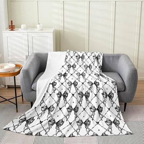 Feelyou Bow Plush Throw Blanket, Baby 30"x40" Girls Bow Blanket for Boys Teens Decor Cute Bowknot Flannel Fleece Blanket Kawaii Black Bedroom