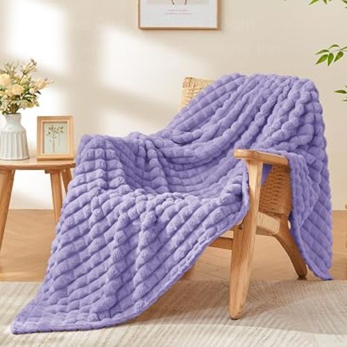BEDELITE Lavender Throw Blanket for Couch - Super Soft 3D Checkered Fluffy Fuzzy Cute Fleece Blanket, Luxurious Plush Purple Cozy Blankets for Home Room Decor, Gift for Women, 50x60 inches