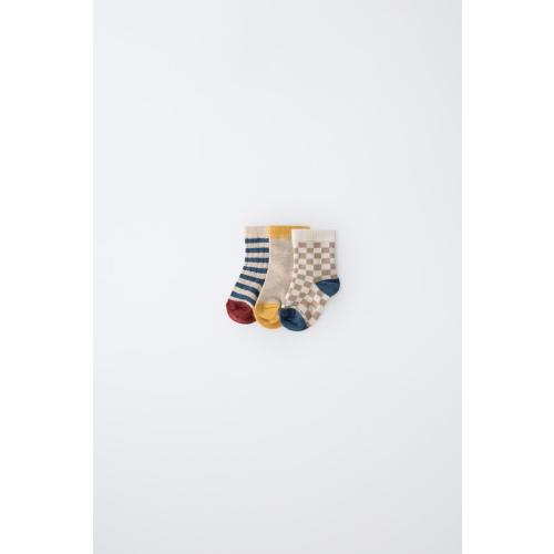Three-Pack Socks