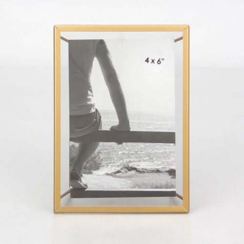 Floating Frame Brass - Threshold™