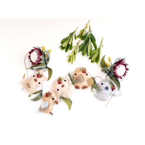 Australian native animals garland, nursery decoration, koala kangaroo kookaburra platypus wombat, Perth Australia