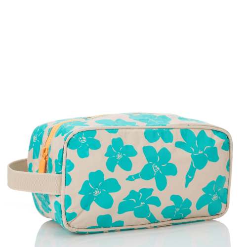 Dopp Kit | Puakenikeni Buds