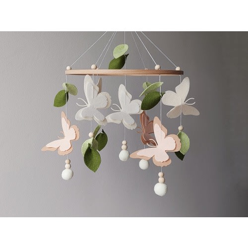 Butterfly baby mobile Floral crib mobile neutral Fairy garden Botanical nursery decor Nature cot musical mobile Green leaves hanging mobile