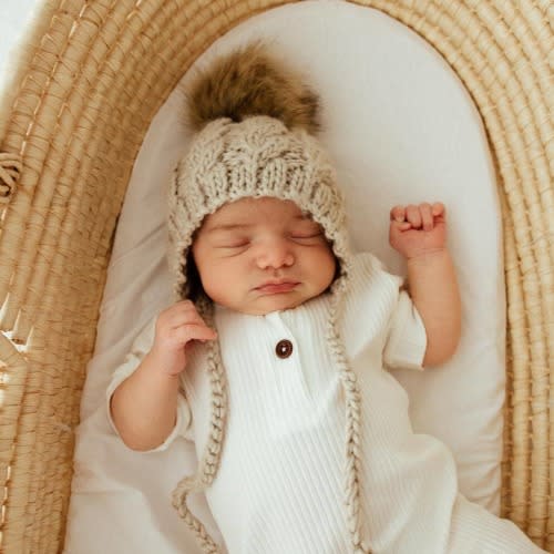 aspen oatmeal cable knit bonnet | Louie’s Mercantile
