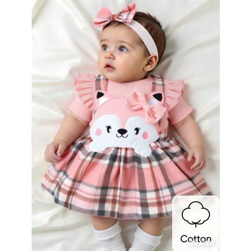 SHEIN Summer New Newborn Baby Girl Pink Short Sleeved Jumpsuit Paired With Cartoon Embroidered Checkered Shoulder Strap Skirt And Headband 3-Piece Set, New Cute Cartoon Fabric, Comfortable Checkered Baby Girl Baby Clothes Girl Plaid Baby Girl Fox Outfit B