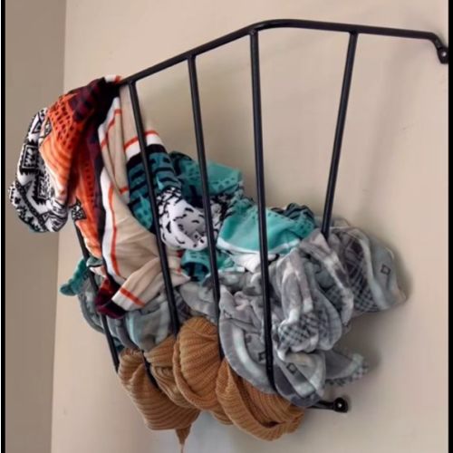 2-3 Flake Wall-Mounted Steel Hay Rack Feeder for Baby Blankets