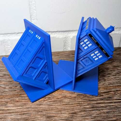 Decorative TARDIS Movie & Bookends Set – Prop up your books or movies with the Doctor Who inspired bookend
