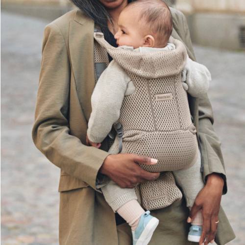 BabyBjörn Baby Carrier Free
