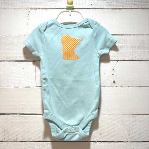 3-6 Months Minnesota Infant Bodysuit-Cloud Island Brand