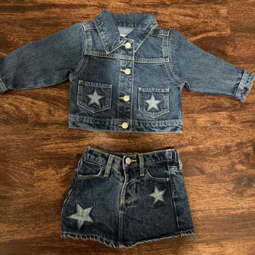 Old Navy- BRAND NEW Blue denim baby girl 2-piece set...