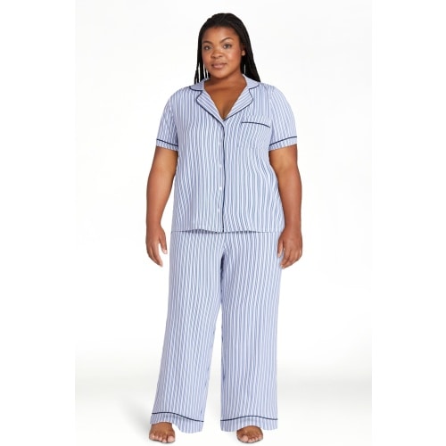 Joyspun Women's Dreamy Soft Collection Notch Collar Top and Capri Pants Pajama Set, 2-Piece, Sizes XS-3X