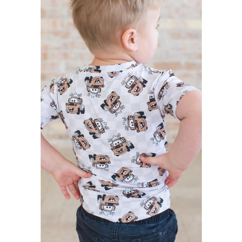 Tow in the Snow - Everyday Tee