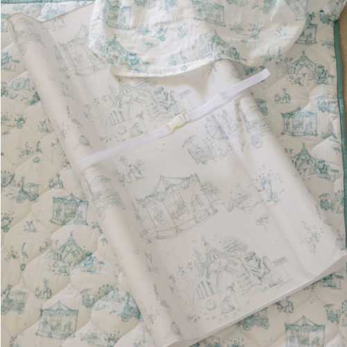 Circus Toile Wipeable Contour Change Pad