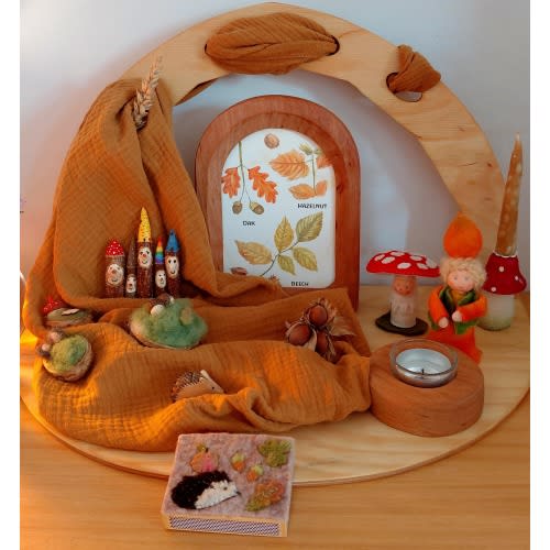 Seasonal Table Arch - wooden - Waldorf - Nature Stand
