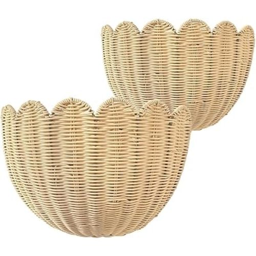 Set of 2 Scalloped Hanging Wicker Baskets for Wall, Scalloped Home Decor, Hanging Woven Rattan Wall Basket for Flowers Front Door Bathroom Storage (Imitation Rattan)