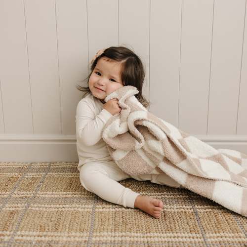 Taupe Checkered Plush Blanket – Mebie Baby