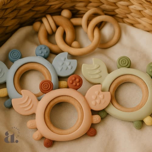 Montessori Crab Baby Teether: Organic Wood & Silicone, Eco-Friendly