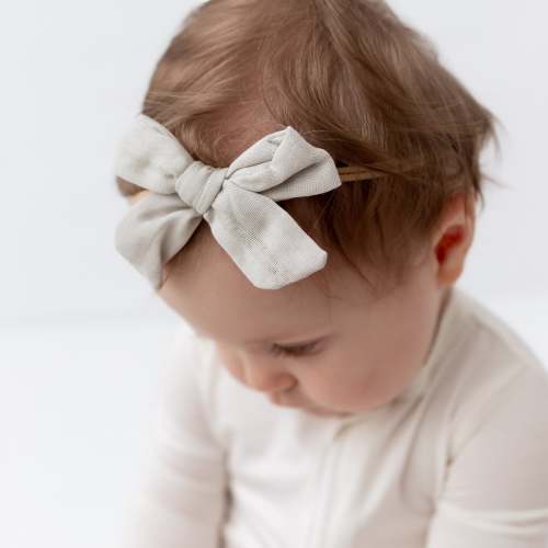 Bamboo Muslin Medium Bow in Oat