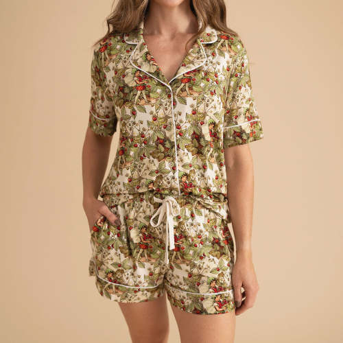 POSHPEANUT2025-PP-AD006-FFS-LIFESTYLE-2.jpg 1,024×1,024 pixels