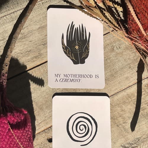 Postpartum Affirmation Cards: New Mama Deck - 52 Cards for the Fourth Trimester