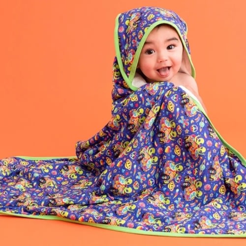 Lisa Frank® Zoomer & Zorbit Hooded Towel