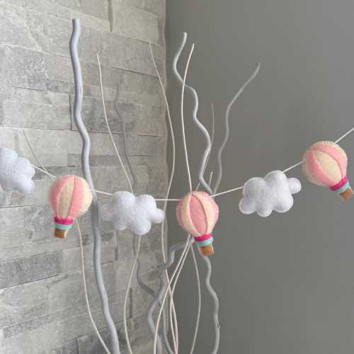 Hot Air Ballon Garland, Felt Hot Air Balloon and Clouds Garland, Hot Air Balloon Themed Nursery Decor, Hot Air Ballon Felt Bunting Boy Girl