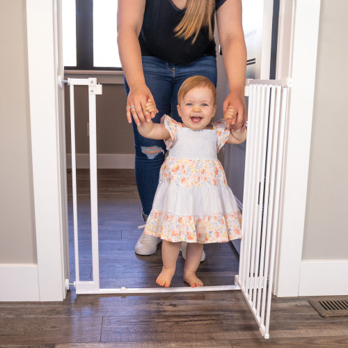Toddleroo by North States StepSafe Auto-Close Gate White