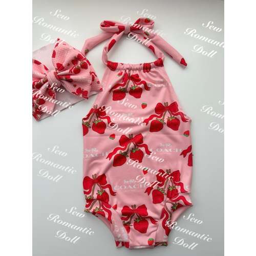 Strawberry halter & bow🍓✨