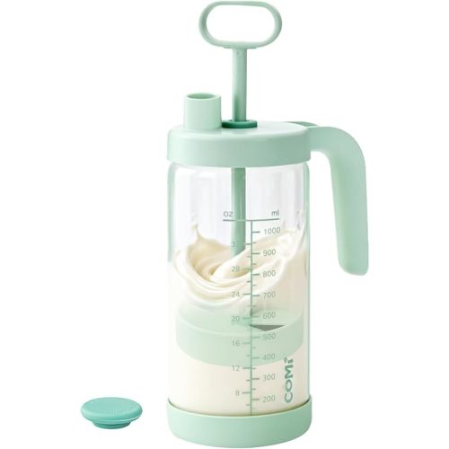 COMI Glass Formula Mixing Pitcher with Easy-Blend Handle Lid, 32oz Leakproof Breast Milk Pitcher with Silicone Protective Sleeve, Designed for the Pitcher Method Breastmilk, BPA Free, Green
