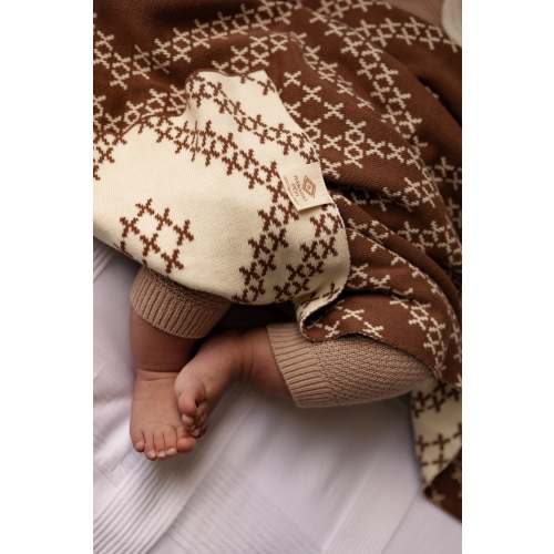 Pātikitiki 100% Organic Cotton Blanket - Brown