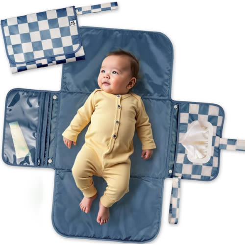 Tiny Twinkle Cambiador de pañales portátil, plegable, impermeable, cambiador portátil para viajes, cambiador de bebé con bolsillo inteligente para toallitas y almacenamiento (cuadros azules)
